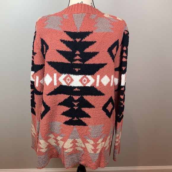 Boho Aztec Tribal Print Cardigan Color Berry - Picture 5 of 7